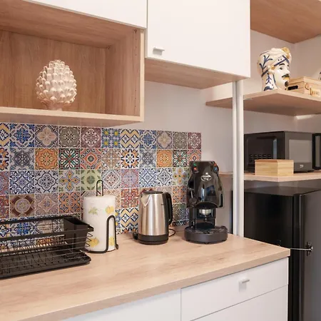 Vista Mare Bed & Breakfast 4*